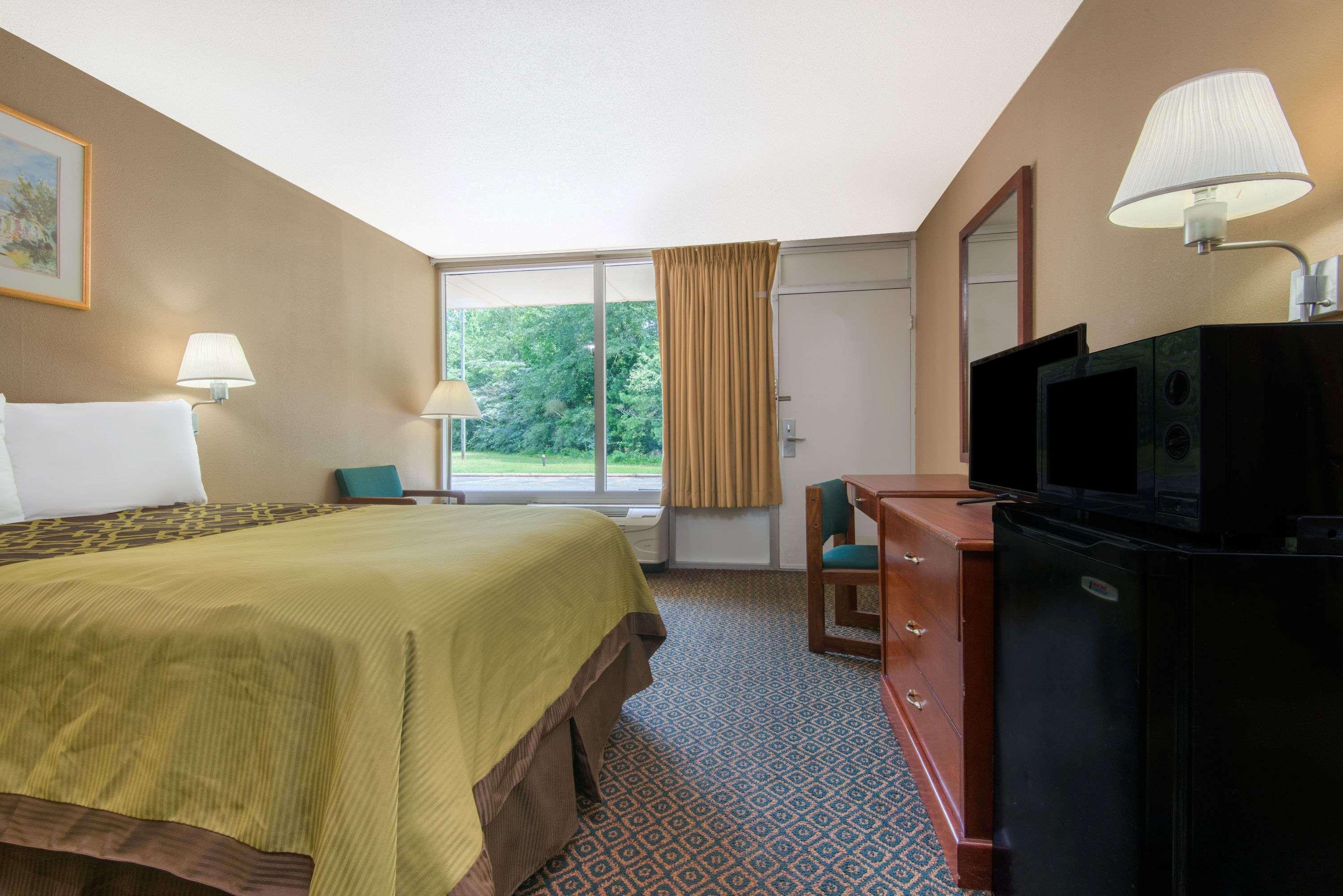 Days Inn By Wyndham Clanton Al Kültér fotó